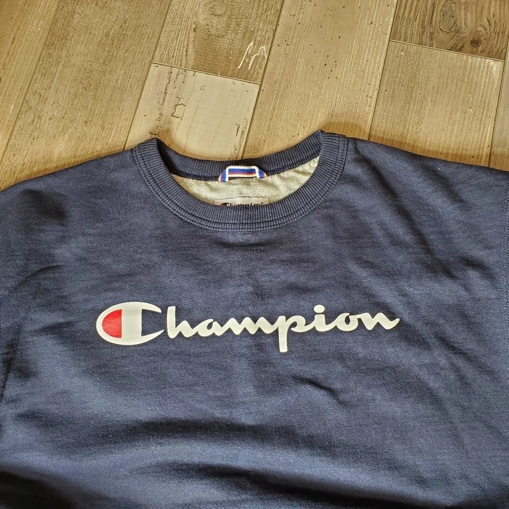 Champion powerblend graphic